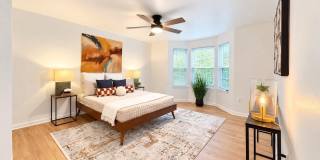 4104-H MONUMENT Court Gallery 1