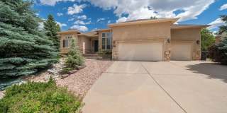Gorgeous Rancher Located in University Bluffs Gallery 1