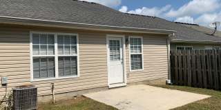 Townhome just minutes to Gate 2. Gallery 17