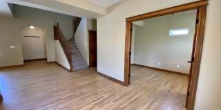 Spacious 4 bed 3.5 Bath in Maple Hill! Gallery 5