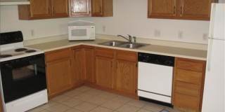 Duplex on Southside. 2bed/2bath with 2 car garage & privacy fence. Gallery 5