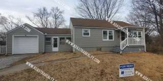 Spacious Raytown Home-Available in NOVEMBER!! Gallery 1