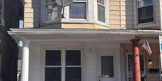 317 East Bertsch Street Gallery 1