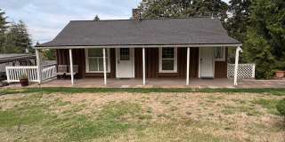 Charming Three Bed West Seattle Vintage Home Near Lincoln Park and Puget Sound! Gallery 1