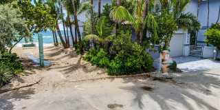 309 Oak St Gallery 74