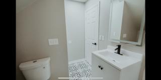 Spacious 3BR Duplex in Louisville Gallery 29