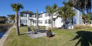 Riviera Park Apartments & Townhomes Gallery 20