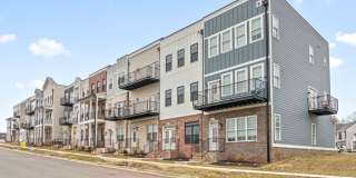 Gorgeous 3 Story 4 Bedroom Pet Friendly Home For Rent! Gallery 1