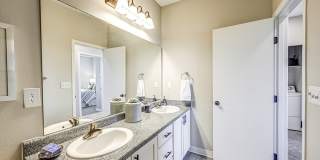 Bella Sonoma Apartment Homes Gallery 33