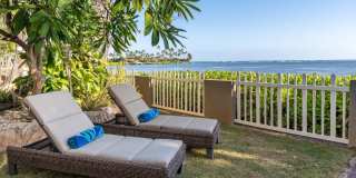 Wailupe Seaside Haven: Beachfront Luxury Home w/ Infinity Pool & City Proximity Gallery 35
