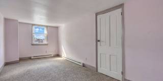 Newly Renovated 3 Bedroom, 1 Bathroom Townhouse Gallery 14