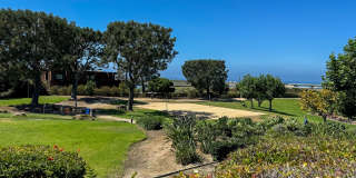 Luxurious Coastal Living: Fully Remodeled 3-Bed, 3.5-Bath with Ocean Views in Sea Point Gallery 41