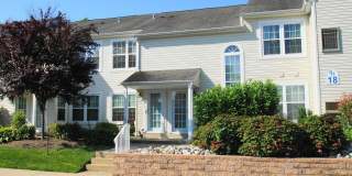 18010 BEACON HILL Drive Gallery 1