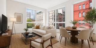 25 CATHERINE Street Gallery 1