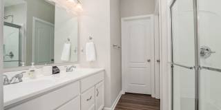 Fully Furnished Luxury Corporate Rental - Brand New Construciton Gallery 13