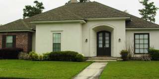 Spacious home in Woodlawn Estates Gallery 1