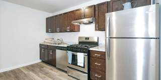 Peninsula Grove Apartments at Town Center Gallery 30