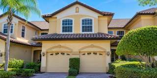 Annual Luxury Lakeview Condo with 3 Bedrooms + Den, Private Garage & Resort-Style Amenities Gallery 1