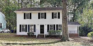 Room in 4 Bedroom Home at 216 Woods Ream Dr Gallery 1