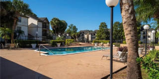 1/1 Condo available on Plaza. Close to Mall at Millenia, Orlando Gallery 4