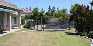 Spacious 4 Bed / 2 Bath Home with Pool & Fireplace in Northwest Bakersfield (93312) Gallery 13