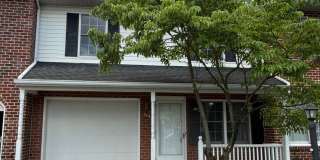 3-Bedroom | 2.5-Bathroom Townhome - Attached Garage Gallery 1