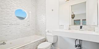 2501 Pine Tree Dr Gallery 26