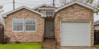 Great Southeast Austin Location! 3 Bed / 2 Bath with Private Back Yard Gallery 1