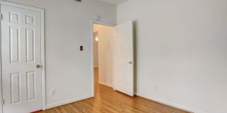 709 W 21st St Apt 206 Gallery 21
