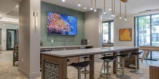 Jade at North Hyde Park Gallery 11