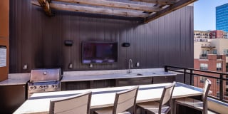 AMLI Riverfront Park Gallery 10