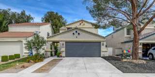 3 bedroom home with pool!! Gallery 1