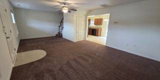 405 Lindenhurst Ct Gallery 2