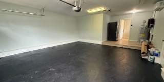 420 Dolphin Street Gallery 31