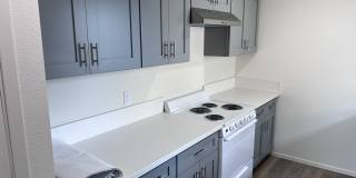 629 W Oliver - 629 1/2 Gallery 1