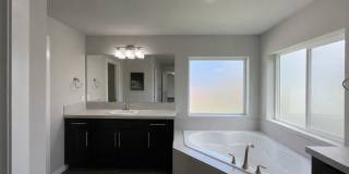 Spacious 4-Bedroom Home with Balcony and Fenced Yard in Marysville Gallery 25