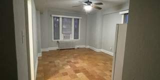 1916 R Street Gallery 14