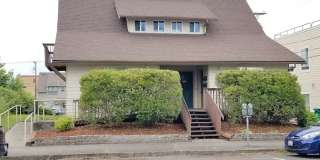MOVE IN READY! 2 bed 1 bath downtown Olympia! Gallery 1