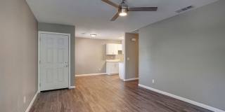 The Henley Apartment Homes Gallery 10