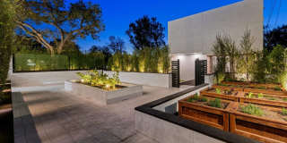 505 S Barrington Ave unit: 106 Gallery 28