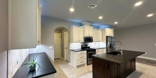 1419 W Boston Place Gallery 6