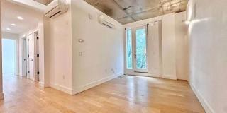 152 manhattan Gallery 1