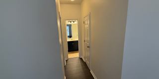 Beautiful End-unit townhome in university with Primary bedroom on 1st floor Gallery 13