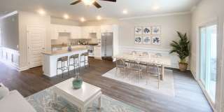 Beautiful Town Home!! Available Now! Gallery 7