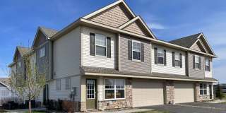 Spacious 2-Story End-Unit Townhome with Huge Bonus Room-Office is like Brand New! Gallery 1