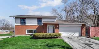 Spacious 4‑Bedroom Split‑Level in University Park Gallery 1