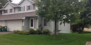 End Unit 3 bed finished basement Town Home Gallery 1