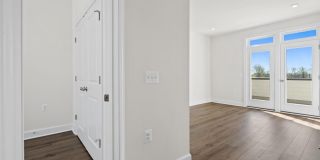 596 WATERMANS DR Gallery 43