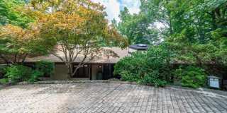 130 Huntcliff Point NE Gallery 1