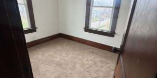 4 bed 1 bath house Gallery 6